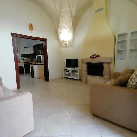 Casa Palumbo San Donato (Apulia)